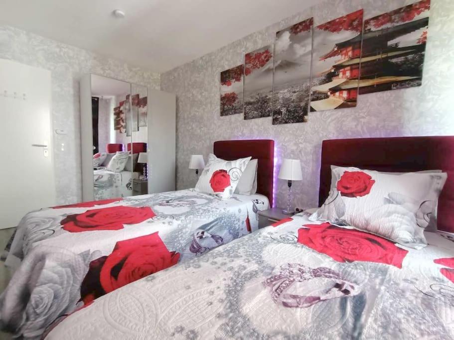 Appartement 4 Pieces - La Rose Des Yvelines - Classe 3 Etoiles Трап Экстерьер фото